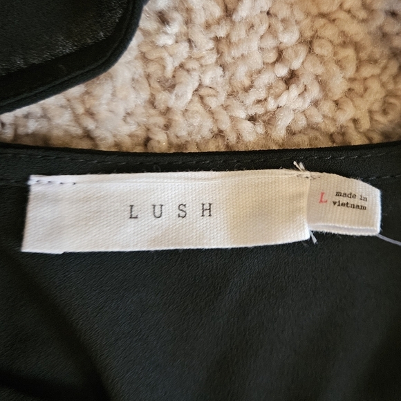 LUSH Kylie Skater Dress Black Size Large NWT - Picture 2 of 5